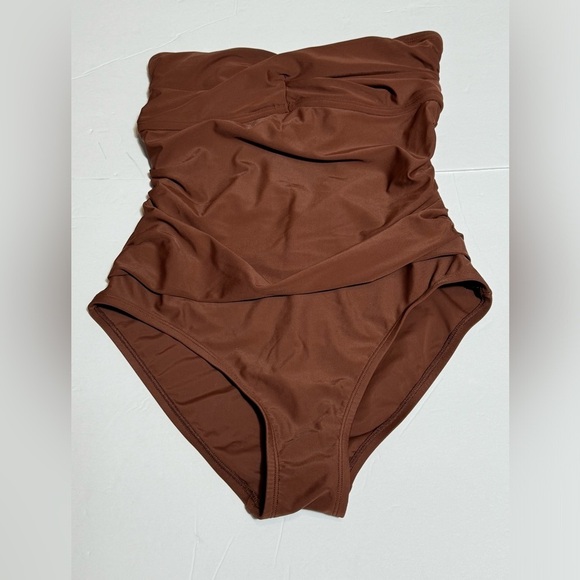 KONA Sol Women's Twist-Front Bandeau Classic One Piece Swimsuit M 8-10 - Picture 4 of 8